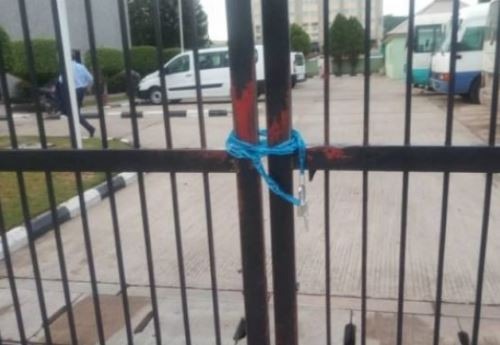 SEC Staff Lock Up Premises In Abuja, See Reasons