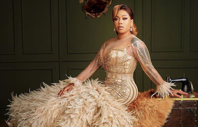 Toyin Lawani Goes Nude To Display Body Art