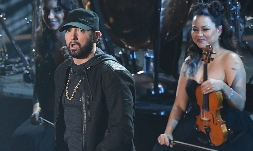 Oscar2020: Eminem Finally Receives Award After 18 Years (Video)