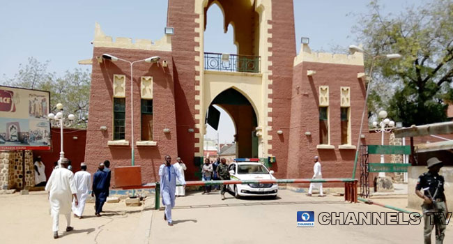 BREAKING: Security Operatives Storm Kano Emir’s Palace After Sanusi’s Removal