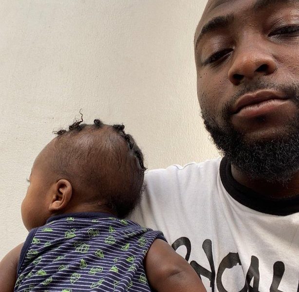 'Mothers Dey Try ooo'- Davido Laments Nursing Son As Chioma Remains Quarantined