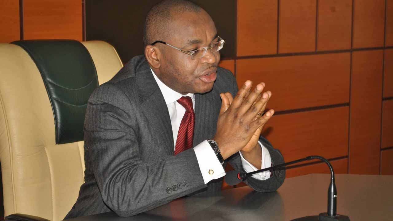 Akwa Ibom Prohibits Posters On Roundabouts