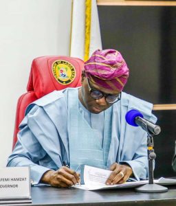 Sanwo-Olu Signs ₦1.163trn 2021 Budget Into Law