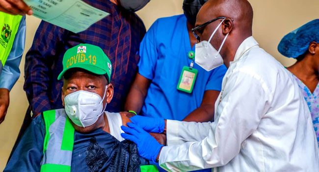 Ganduje Receives COVID-19 Vaccine