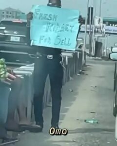 Man Sighted In Lagos Selling Kidney In Traffic 