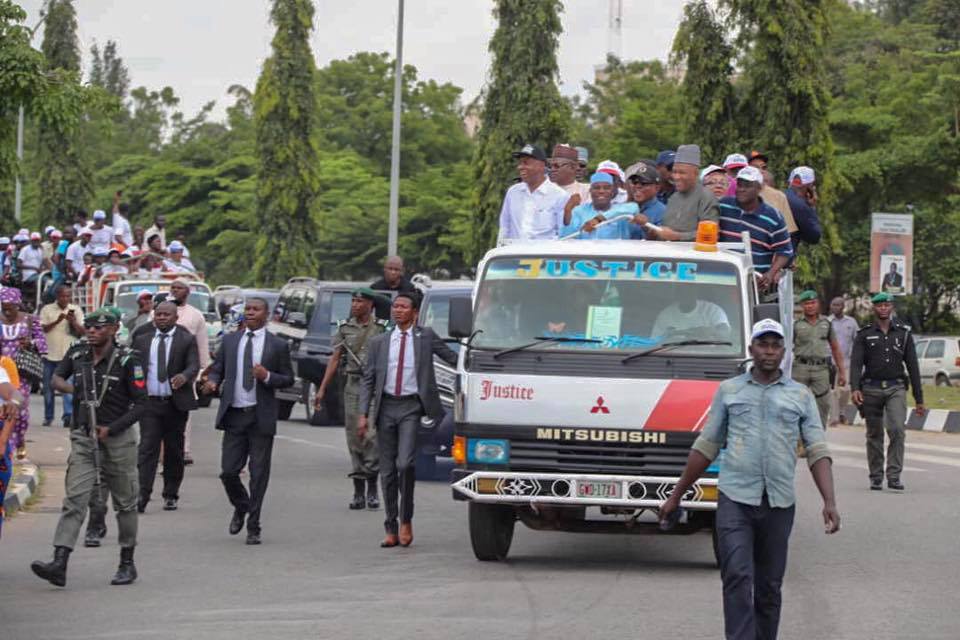 Protesters Storm PDP Secretariat In Abuja, Asks Secondus To Resign