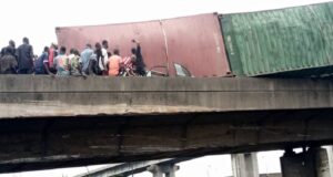 Tragedy As Truck Falls On Vehicles In Lagos