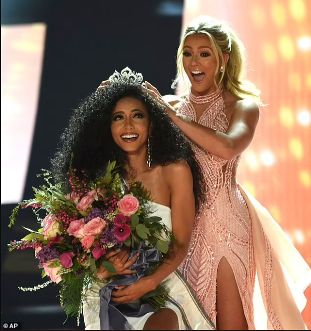  Devastated father of former Miss USA Cheslie Kryst says she may have been depressed due to 