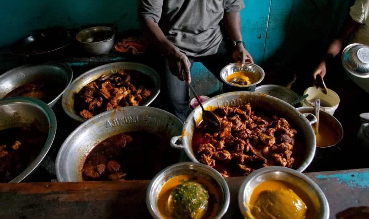 Roadside food sellers