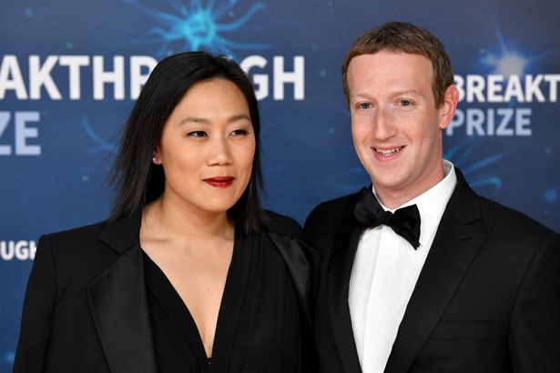 Welcome To Facebook: Mark Zuckerberg Welcomes New Child