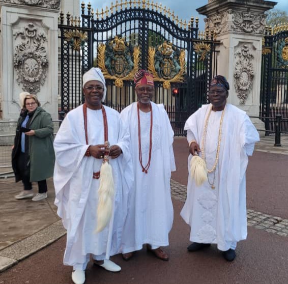 (L-R) HRM Oba Babatunde Ogunlaja, the Aladeshonyin and Paramount Ruler of Odo Noforija Kingdom, Epe Division Lagos State, Otunba Adenuga, and HRM Ataiyero Aramoko of Ekiti, Oba (Dr.) Olusegun Aderemi JP at Buckingham Palace, London on Thursday, May 11, 2023.