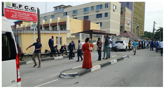 JUST IN: DSS Raid EFCC Office In Lagos