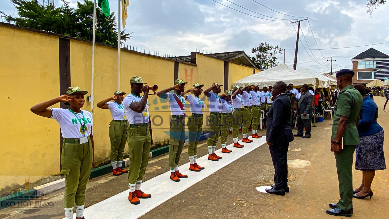 Permanent Secretary of the Lagos State Ministry of Special Duties and Intergovernmental Relations, Mr. Sesan Tunde Ogundeko, representing Governor Babajide Sanwo-Olu and inspecting the NYSC parade at the ceremony