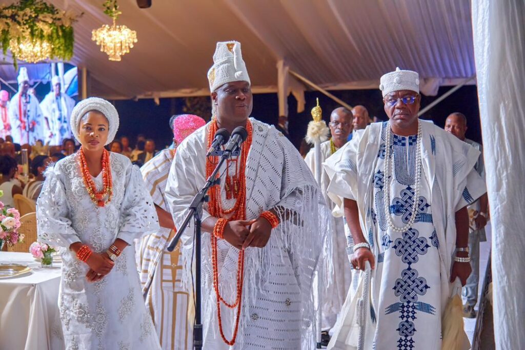 Ooni of Ife, Oba Adeyeye Ogunwusi, flanked by his wife, Olori Temitope Ogunwusi, and Alara of Ilara Kingdom, Epe, Oba Olufolarin Ogunsanwo, during their visit to Uganda last week