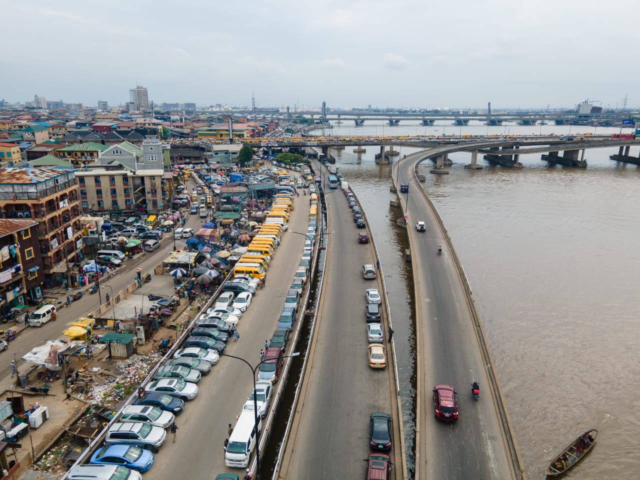 Motorists occupying a bridge in Lagos