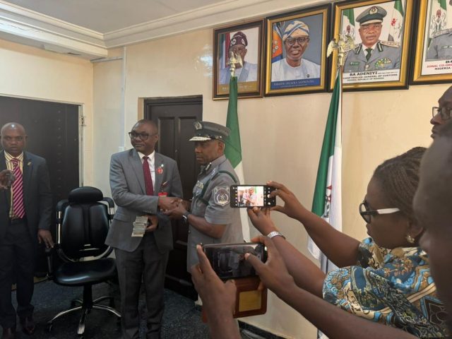 Customs Seizes Bribe