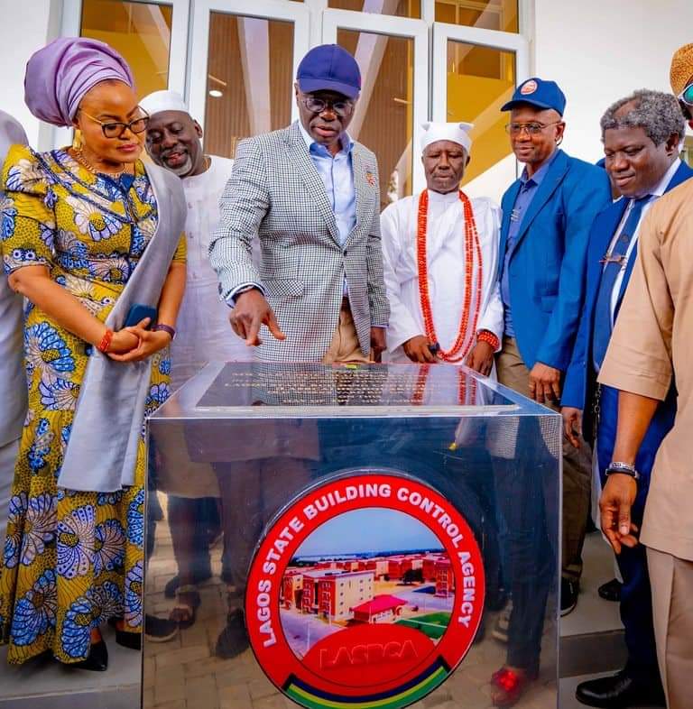 Lagos State Governor, Babajide Sanwo-Olu, commissioning the new LASBCA headquarters in company of the Secretary to the Lagos State Government, Barr Abimbola Salu-Hundeyin, LASBCA GM, Gbolahan Oki, and other state officials