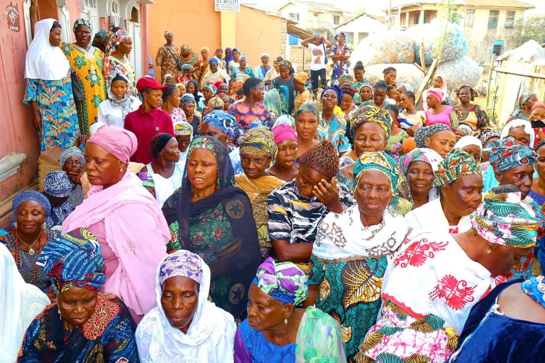 Beneficiaries of the Epe LG Elders' Empowerment Programme