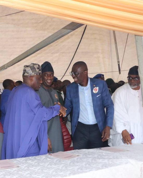 Minister of State for Health and Social Welfare, Dr. Tunji Alausa and Lagos State Governor, Babajide Sanwo-Olu, exchanging pleasantries ahead of the launch of the Lagos State University of Health and Medical Sciences on Tuesday, January 2, 2023