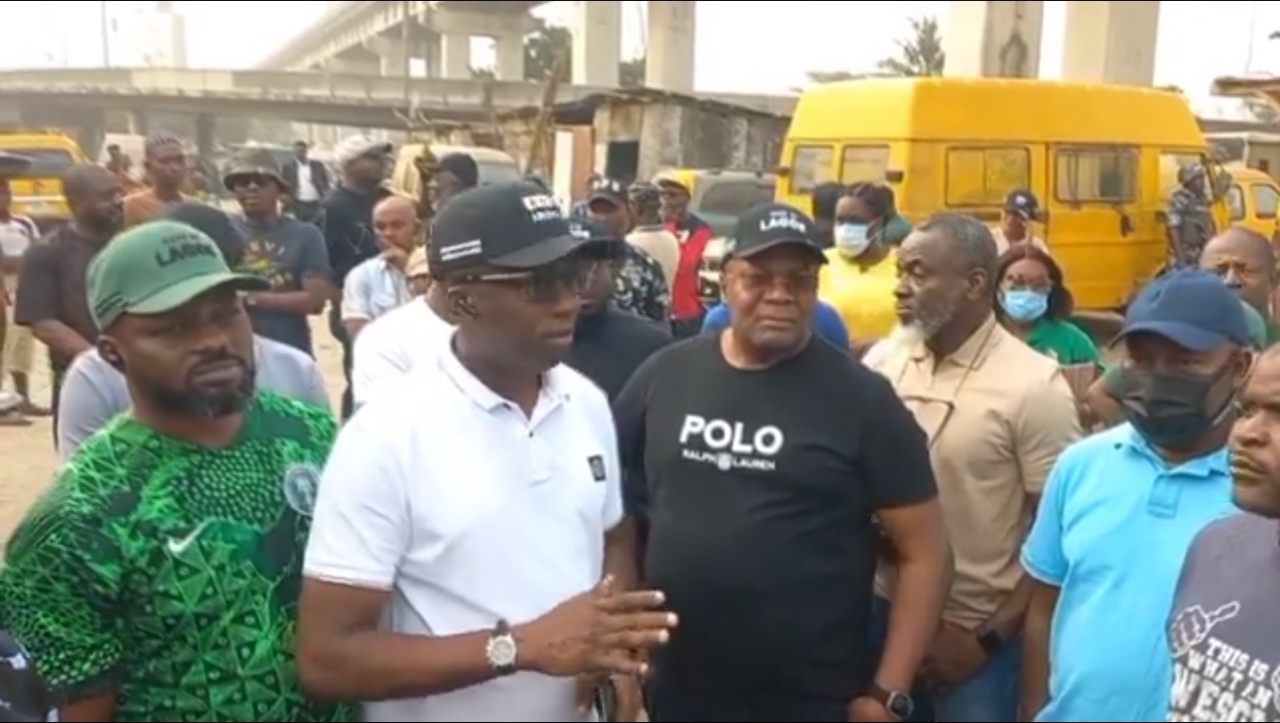 Lagos Commissioner for the Environment and Water Resources, Tokunbo Wahab leading a delegation on an inspection tour Ijora under bridge and Blue Line Rail bridge