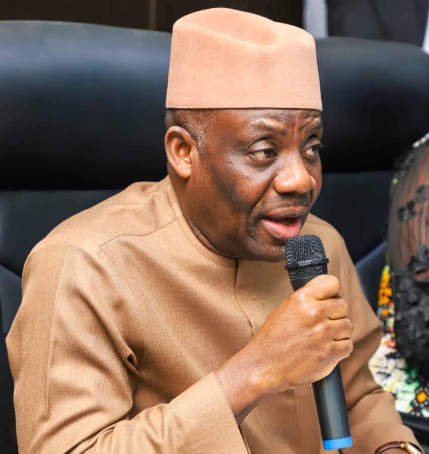 Minister of State for Health and Social Welfare, Dr. Tunji Alausa, briefing the press on Nigeria's anti-cancer initiatives on 2024 World Cancer Day