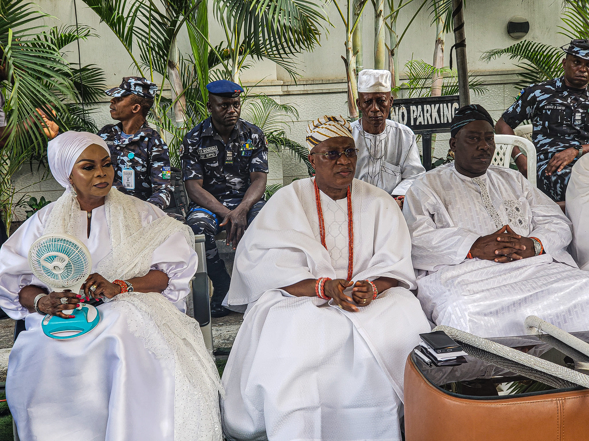 Onisabe of Igbobi-Sabe, Yaba, HRM Oba Owolabi Adesina A. A. Adeniyi, Sheikh AbdulHakeem Muh'd Awwal, the National Amir of the Ikhwan-ul Muslimiin Foundation, addressed the pressing issue of Nigeria's challenges and the path towards progress.