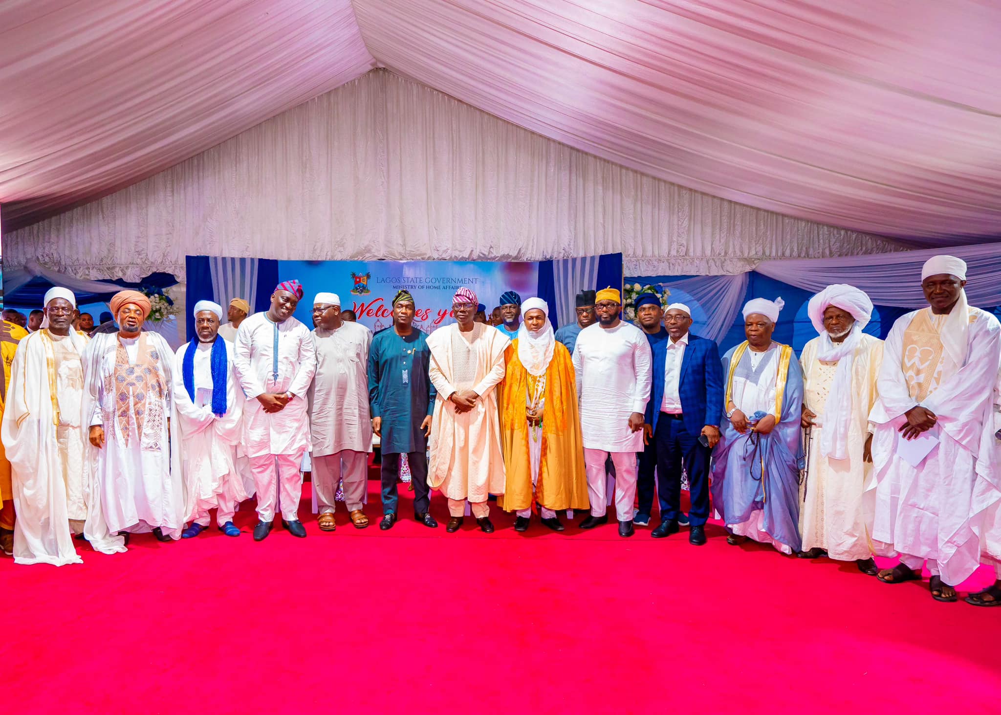 sanwo-olu' visit mosque for special prayers 