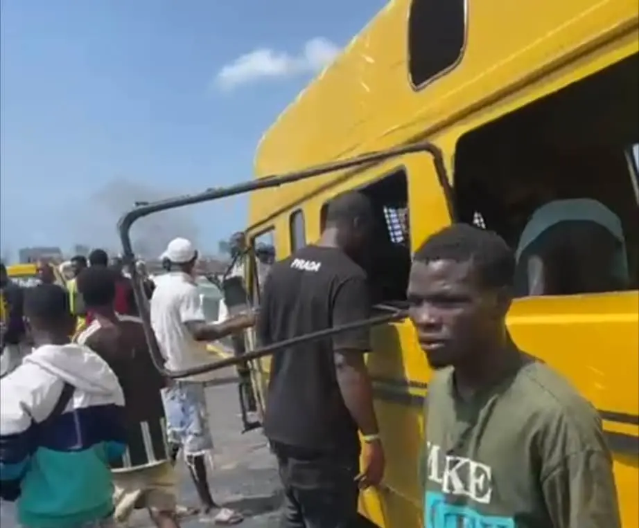 Crash On Third Mainland Bridge