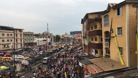 Lagos Cracks Down On Illegal Structures In Idumota Market For Safety