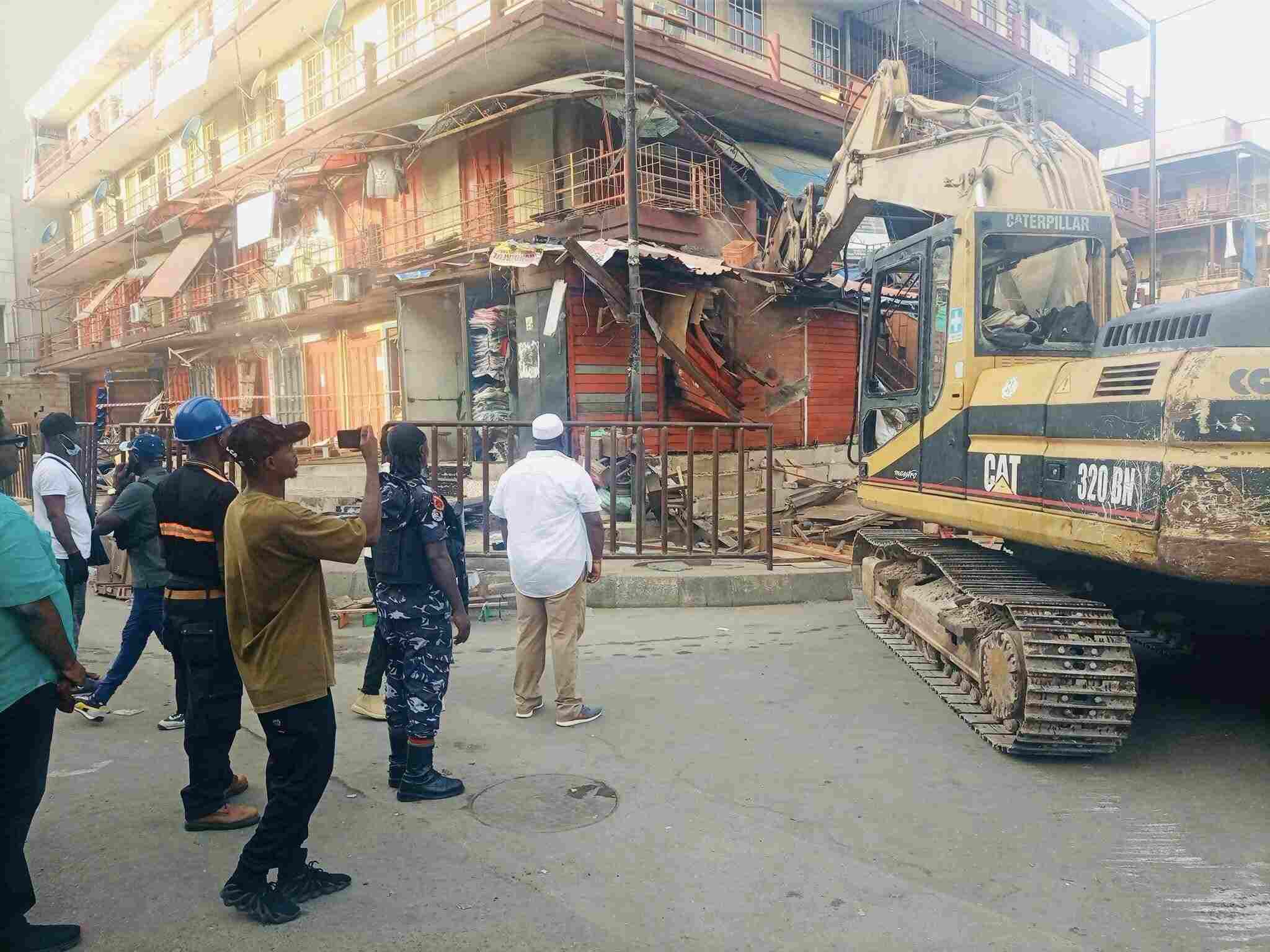 Lagos Intensifies Crackdown On Illegal Extensions, Obstructions In Markets