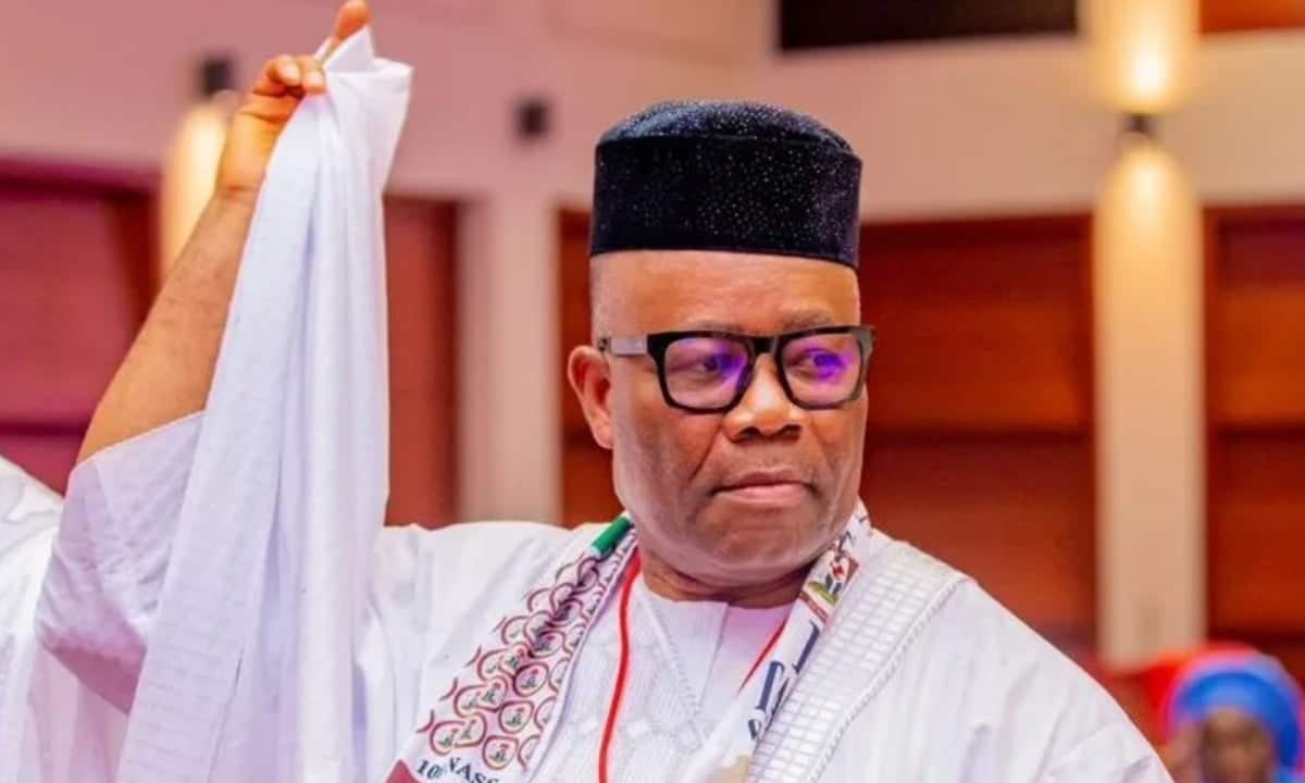 Group Slams Akpabio For Attacking Emefiele, Accuses Him Of Corruption