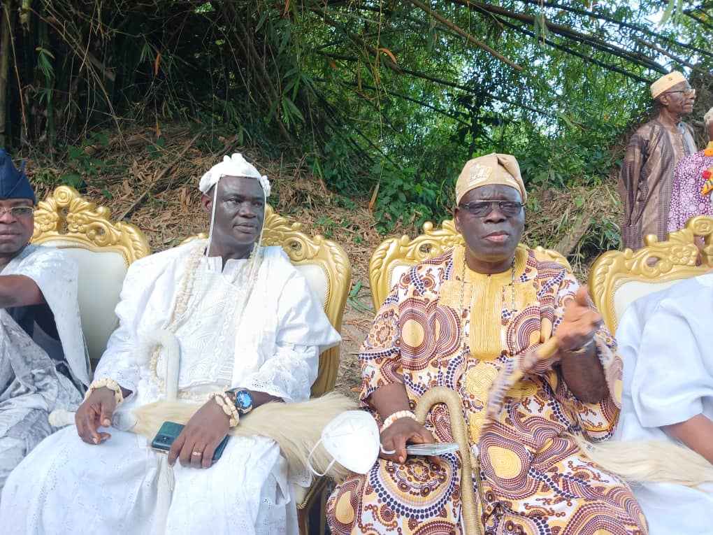 Oniladaba Of Ladaba Oba Sikiru Nereni Backs Epe Monarchs' Plea for Basic Amenities From FG