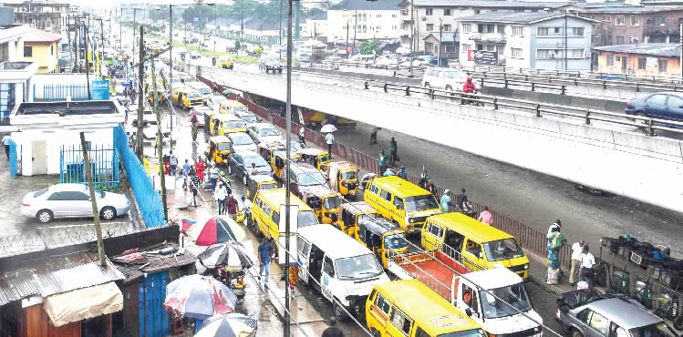 Tragedy On Iganmu-Apapa Expressway: Truck Snuffs Out Young Life