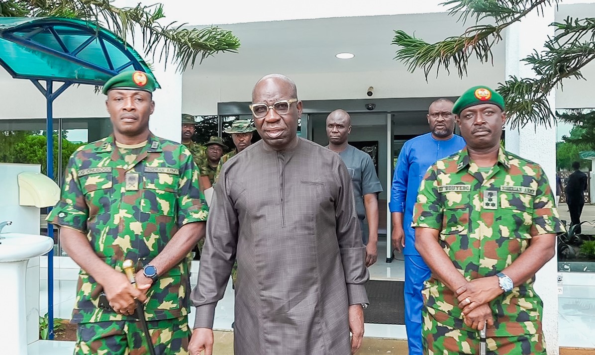 Edo State Governor, Godwin Obaseki, General Officer Commanding (GOC), 2 Division, Nigerian Army, Major General Obinna Onubogu, and another senior Nigerian army official