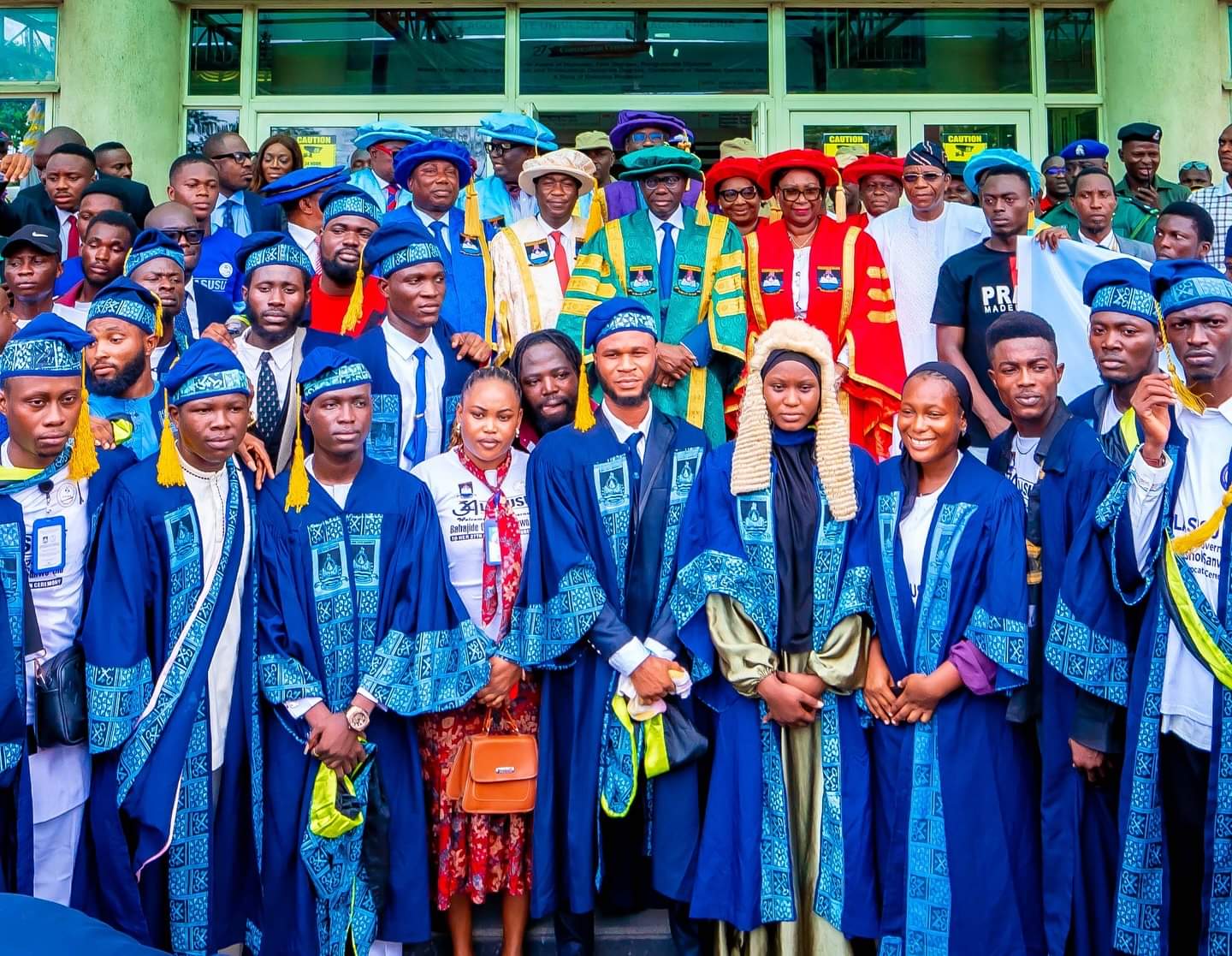 Lagos State Governor Babajide Sanwo-Olu and LASU graduands at the university's 27th convocation ceremony