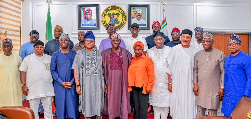 Lagos State Governor, Mr Babajide Sanwo-Olu with Members of the Senate Committee on Marine Transportation and Blue Economy led by its Chairman, Senator Wasiu Eshinlokun-Sanni, at Lagos House, Ikeja.