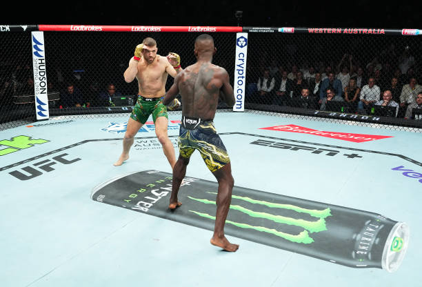 Du Plessis Defeats Adesanya UFC