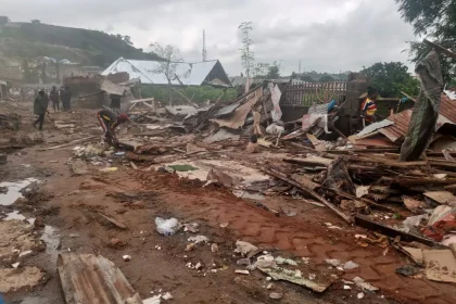  Lekki Shanties, Car Wash Demolished to Protect Waterfronts - Wahab