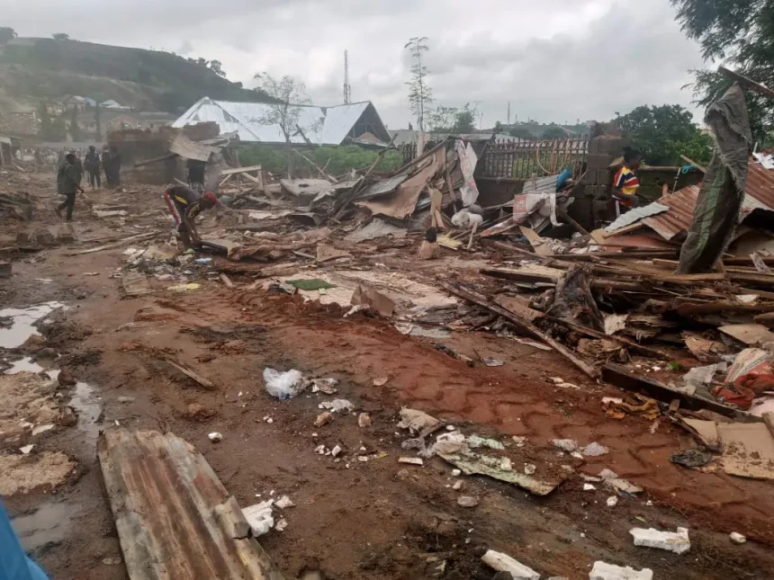  Lekki Shanties, Car Wash Demolished to Protect Waterfronts - Wahab