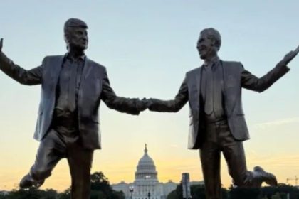 statue of Trump