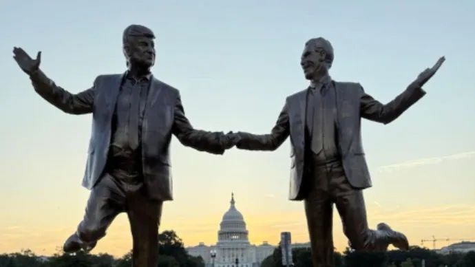 statue of Trump