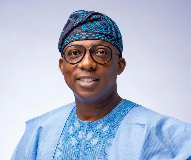 Lagos Seals Three Supermarkets for Violating Ban on Single-Use Plastics