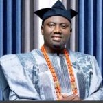 Alaafin’s Convoy Attacked by Youths at Twin Festival