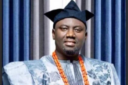 Alaafin’s Convoy Attacked by Youths at Twin Festival