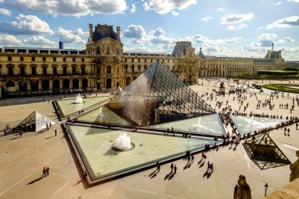 BREAKING: Two Suspects Arrested Over Louvre Museum Jewel Theft