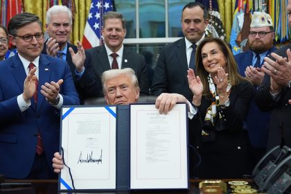 Trump Signs Bill to End Record 43-Day Shutdown