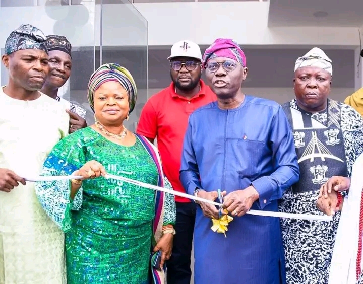 Sanwo-Olu Unveils Housing, Security  Projects in Lagos Island East