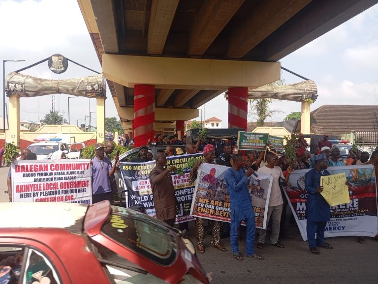 BREAKING: Ibadan Residents Protest Road Expansion