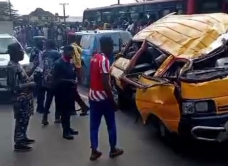 Speeding Bus Collides With Parked Truck in Lagos, One Dead