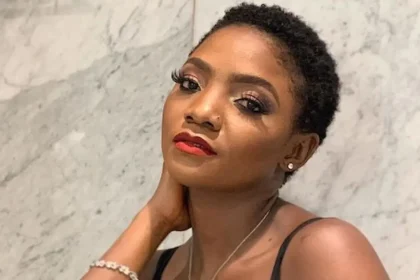 Simi’s Hit Song “Duduke” Goes Gold in New Zealand